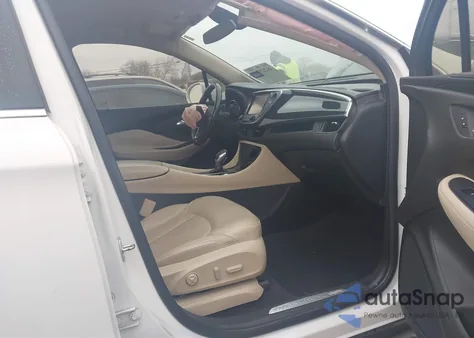 2017 Buick Envision Essence z USA, uszkodzony, nr VIN LRBFXBSA5HD005267